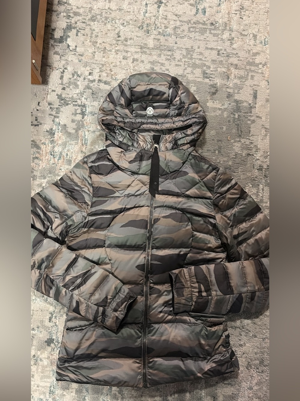 Lululemon “fluffin awesome” rare camo puffer jacket size 6